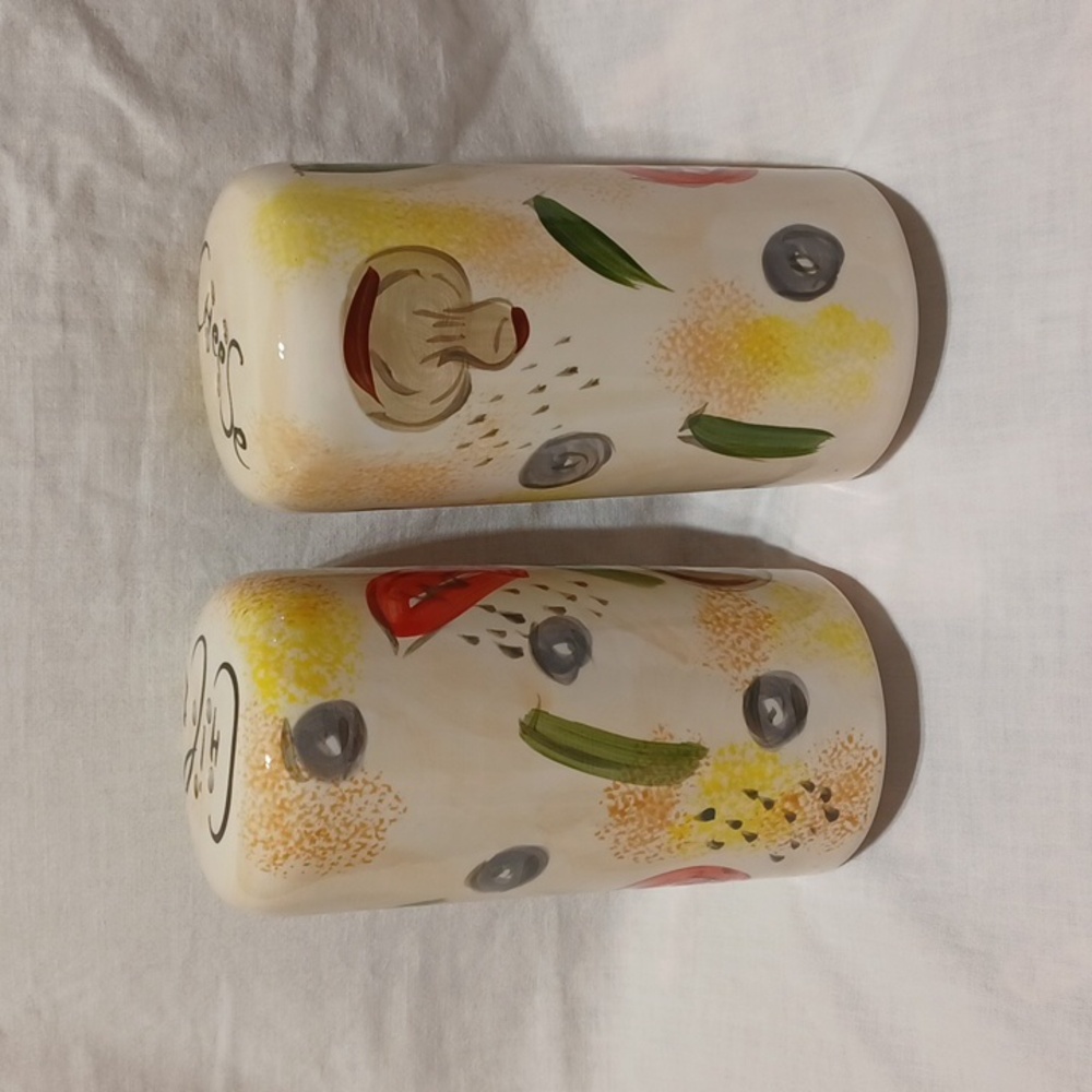 Jumbo Set of Pizza Ceramic Shakers For Chili & Cheese by Noble